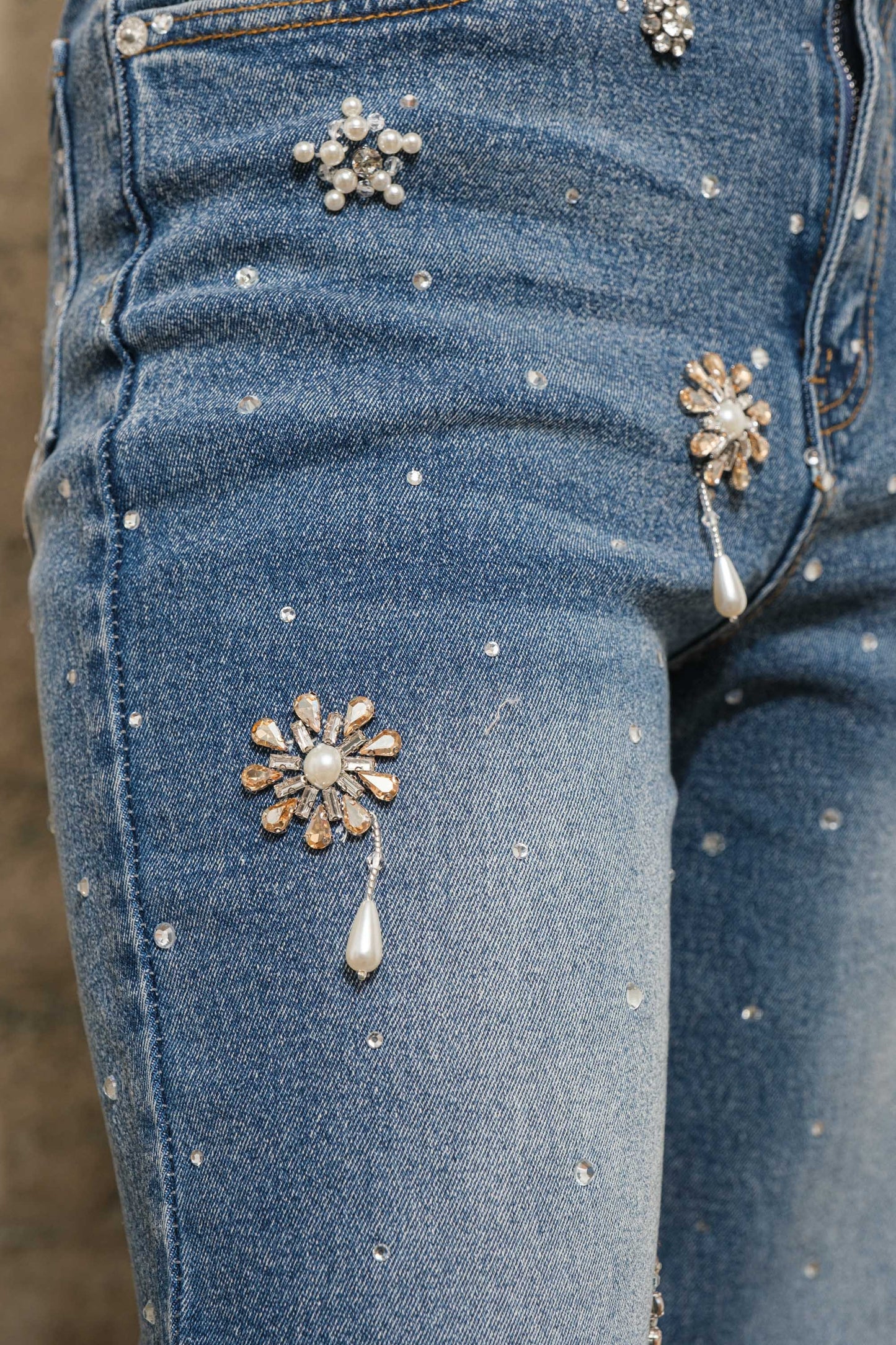 Analy Rhinestone Jeans